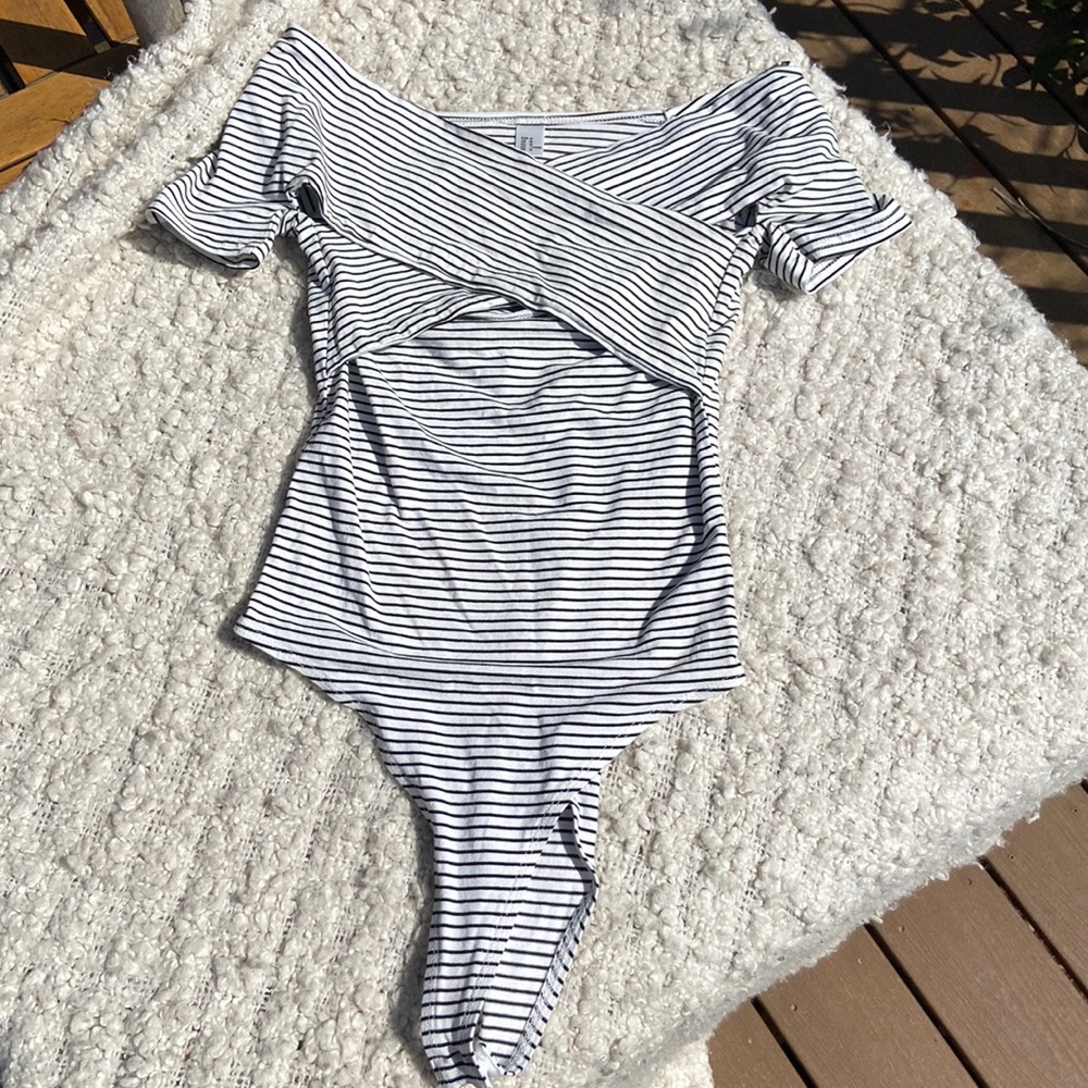 H&M Stripes Criss-cross Bodysuit off shoulders